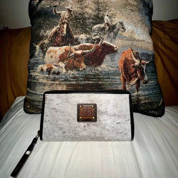 STS Ranchwear Cowhide Leather Wallet - Picture 1 of 11